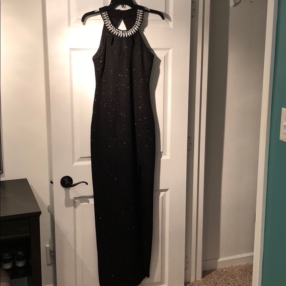 Size 5 Black Glittery Prom/Formal Dress